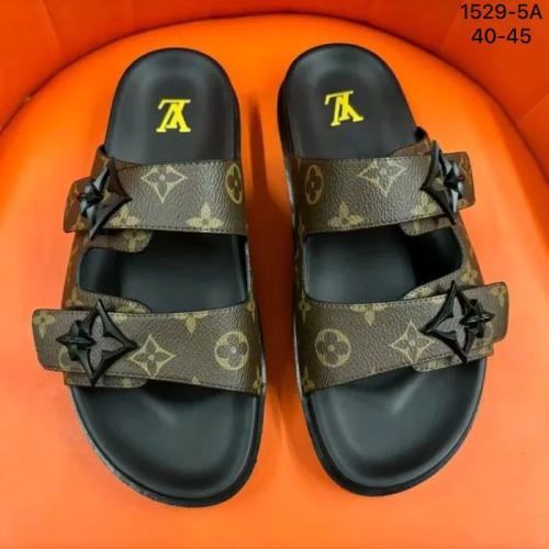 نعال لويس فيتون