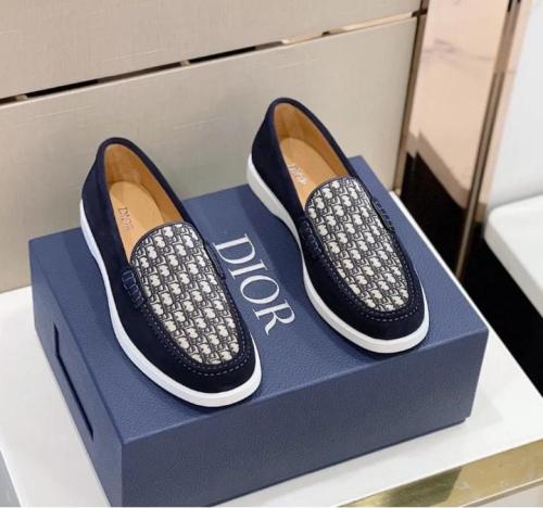 حذاء كاجوال ديور