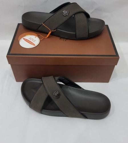 نعال لورو بيانا