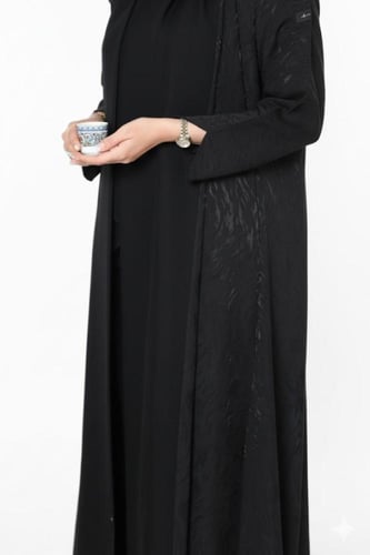 عباية كريب مشجر بفتحة اكمام نص كلوش