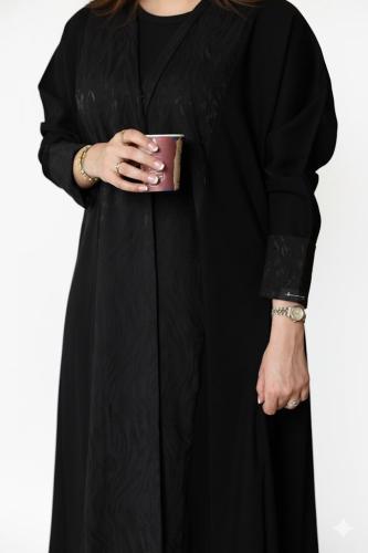 كريب سادة مع كريب مشجر بياقة ناعمة
