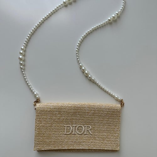 شنطة Dior ب ستراب لولو ( شامل البوكس )