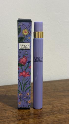 عطر قوتشي flora ١٠ مل