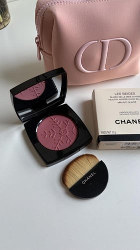 بلاشر شانيل شامل الفرشاء