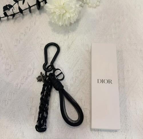 ميدالية Dior شامل البوكس