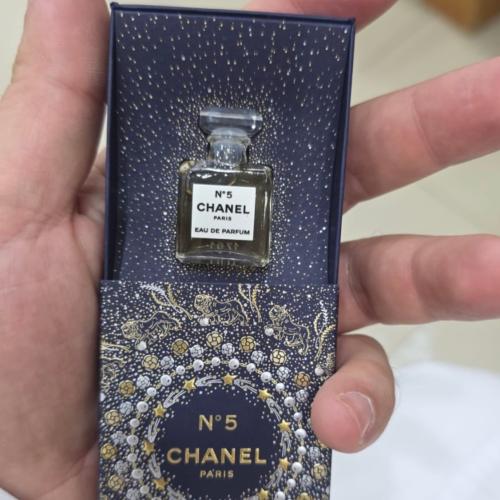 عطر ميني N5 شامل البوكس