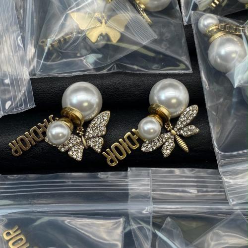 حلق Dior شامل البوكس والشريطة