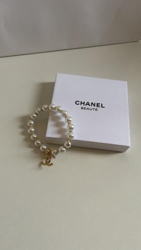 سوارة شانيل بيوتي شامل البوكس