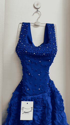 فستان مغرورة