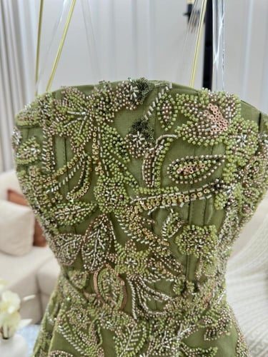 فستان سهره اللون زيتي ميكادو روسي + كلفه راقيه 371