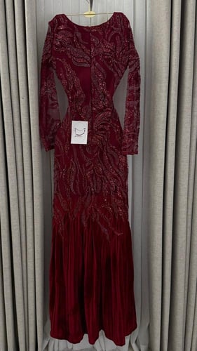 فستان فريال