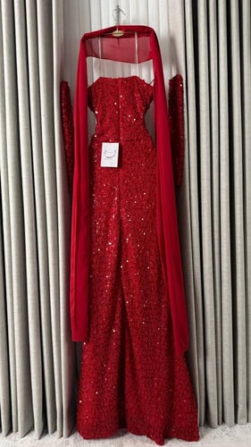 فستان دنياء