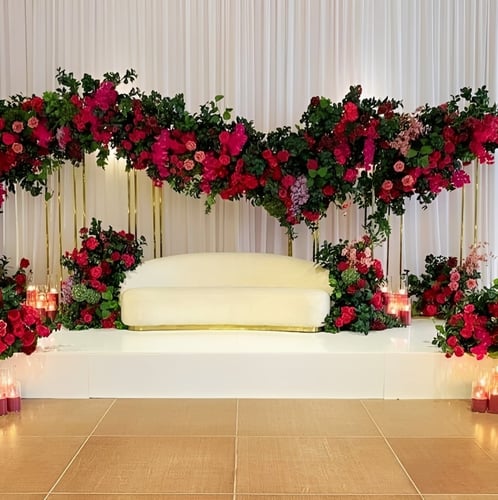 The red night wedding arch