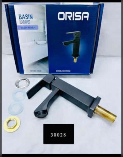 بزبوز مغسله واقف لون أسود