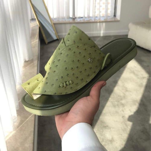 حذاء رجالي وطني