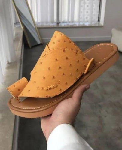 حذاء رجالي وطني