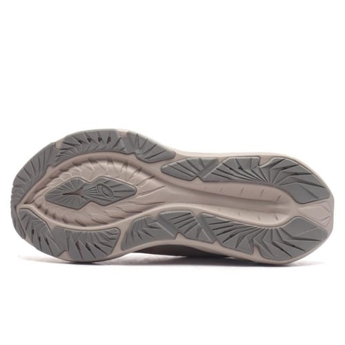 أسيكس نوفابلاستASICS Novablast 4