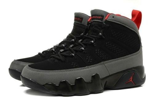 حذاء Air Jordan 9