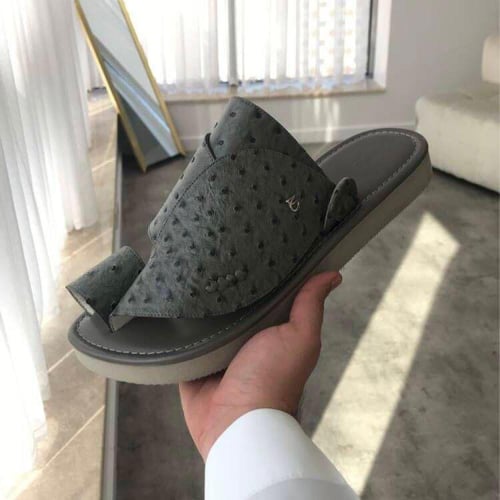 حذاء رجالي وطني