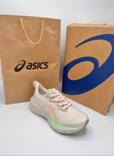 أسيكس نوفابلاستASICS Novablast 4