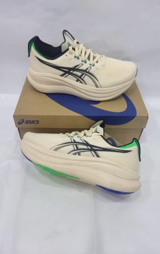 ASICS GEL-NIMBUS 28