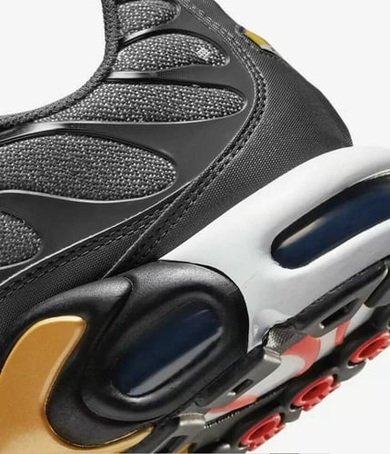 نايك اير ماكس بلس Nike Air Max