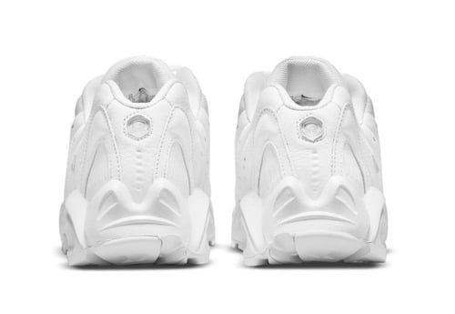 حذاء نايكي هوت ستيب اير تيرا نوكتا للرجال