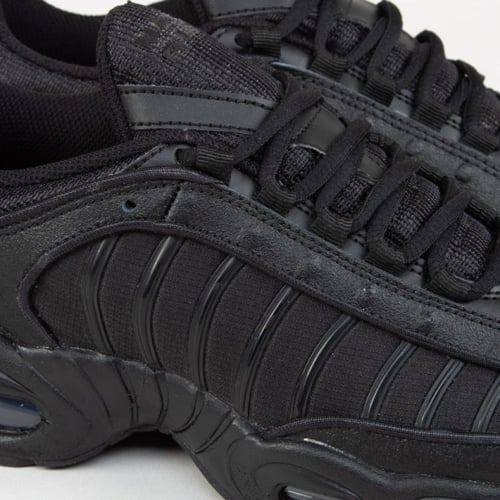 نايك اير ماكس بلس Nike Air Max