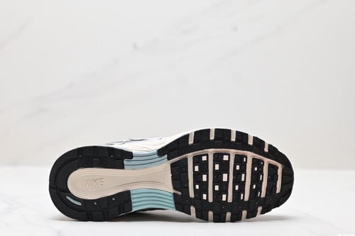 نايكي المميز والجديد Nike P-6000