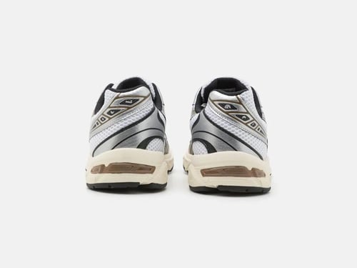 حذاء رجالي اسيكس للجري asics