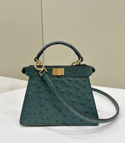 فندي بيكابو بتيت مقاس 20cm