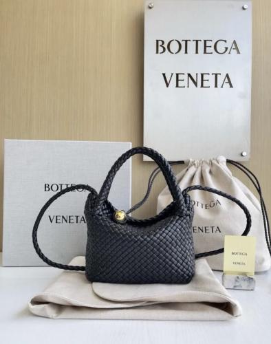 بوتيقا Tosca مقاس 20cm