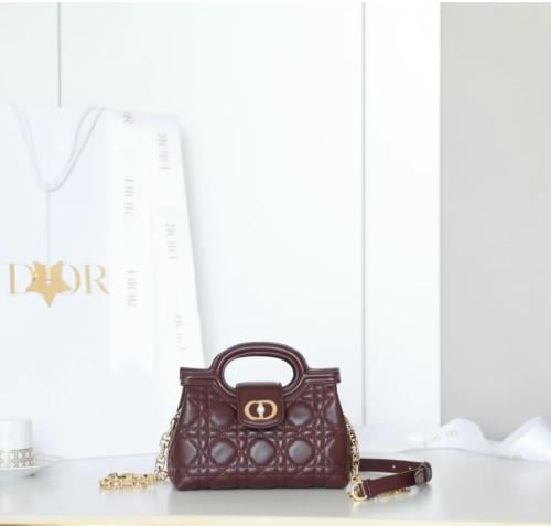 ديور Jolie Top Handle مقاس 18.5cm