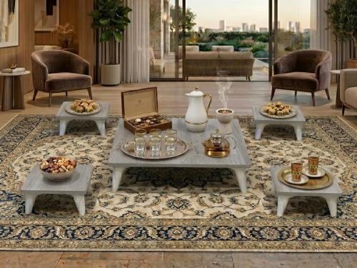Floor tables