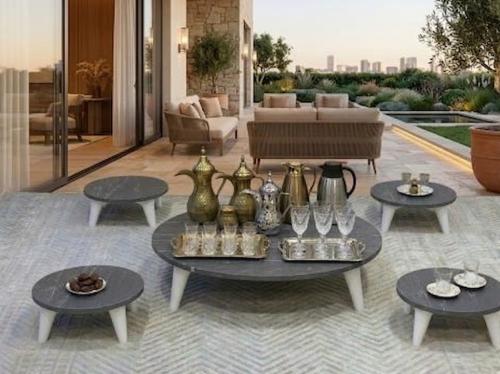Floor tables