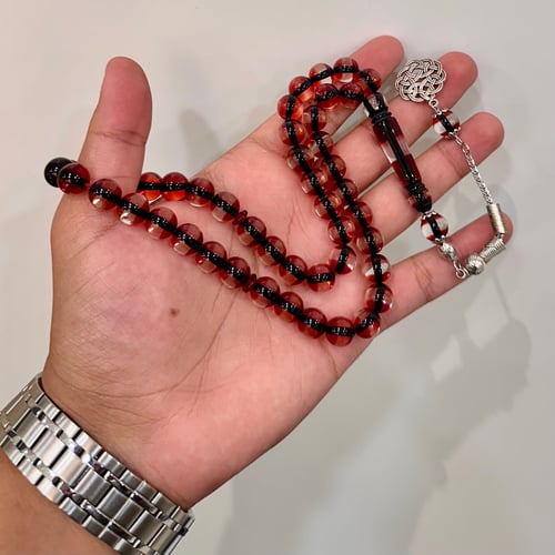 احمر شفاف لونين