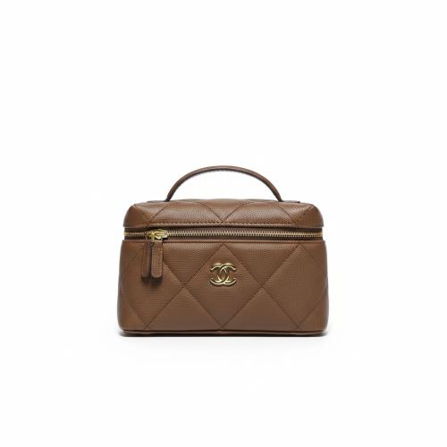 Chanel leather padded bag – luxurious design with gold zipper, brown
