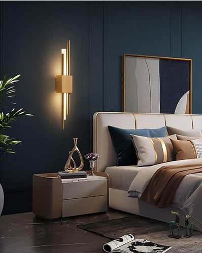 لمبه جداريه مودرن ليد فريم ذهبي مع 3 انارات