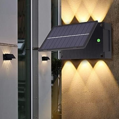 كشاف بوابة خارجي بالطاقة الشمسية مع حساس ضوء لون ا...