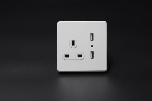 بيانو ابيض فيش + ST-13AUSB