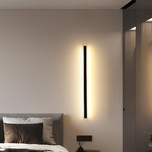 ابليك جداري مودرن اسود إنارة لون اصفر طول 120 سم