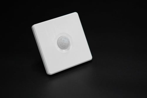 بيانو ابيض حساس حركه برل ST-SS