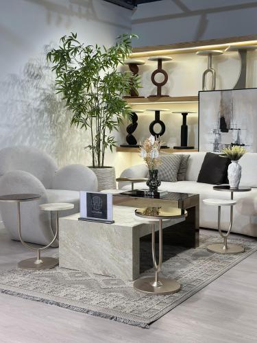 طقم طاولات نيو خزامة 5 قطع لون مكس