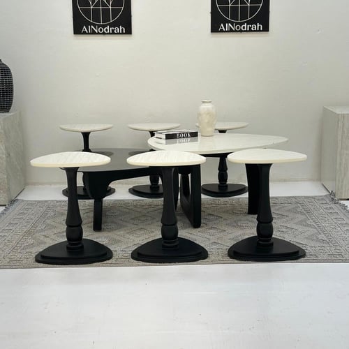 طقم طاولات مثلثات 8 قطع لون اسود