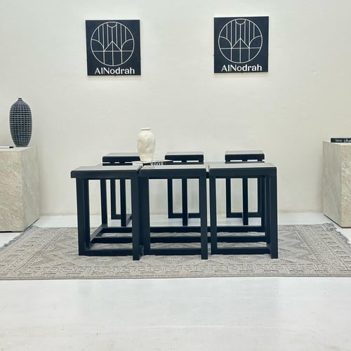 طقم طاولات 7قطع سطح زجاج قاعده حديد لون اسود