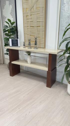 مدخل دورين خشب سنديان سطح بديل الرخام