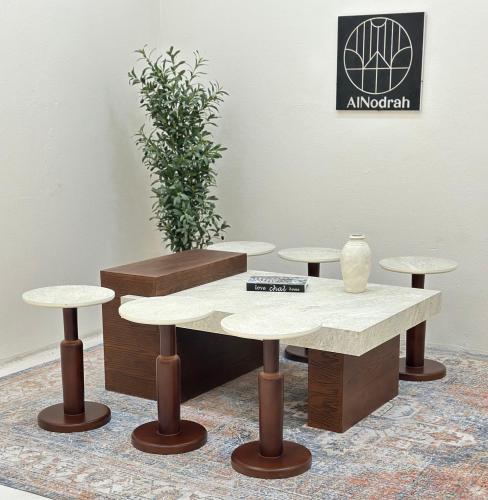 طقم طاولات 7قطع سطح بديل حجر ملمس خشن قاعده خشب قش...