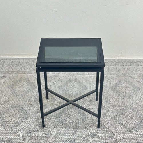 طاولة خدمة سطح زجاج قاعدة حديدلون اسود