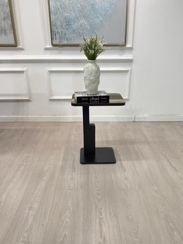 طاولة خدمة سطح مرايا قاعده خشب لون اسود