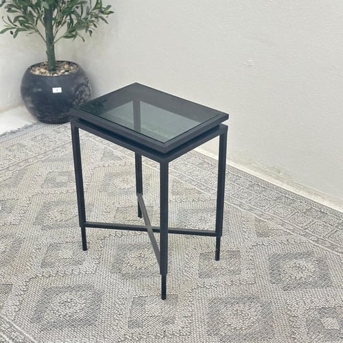 طاولة خدمة سطح زجاج قاعدة حديدلون اسود